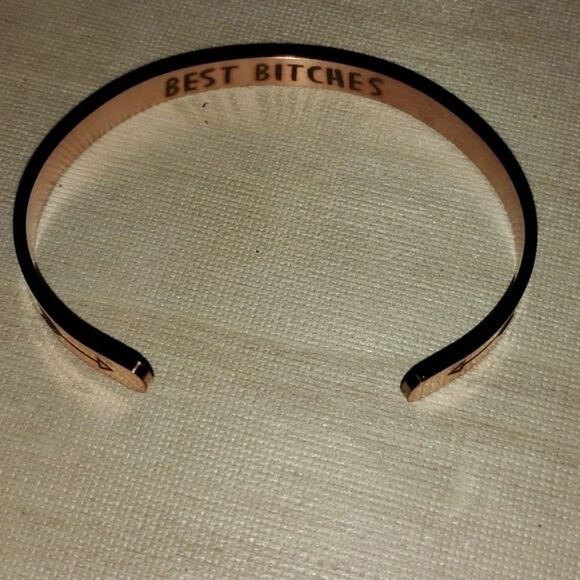 ‎Cuff bracelet - Picture 1 of 2